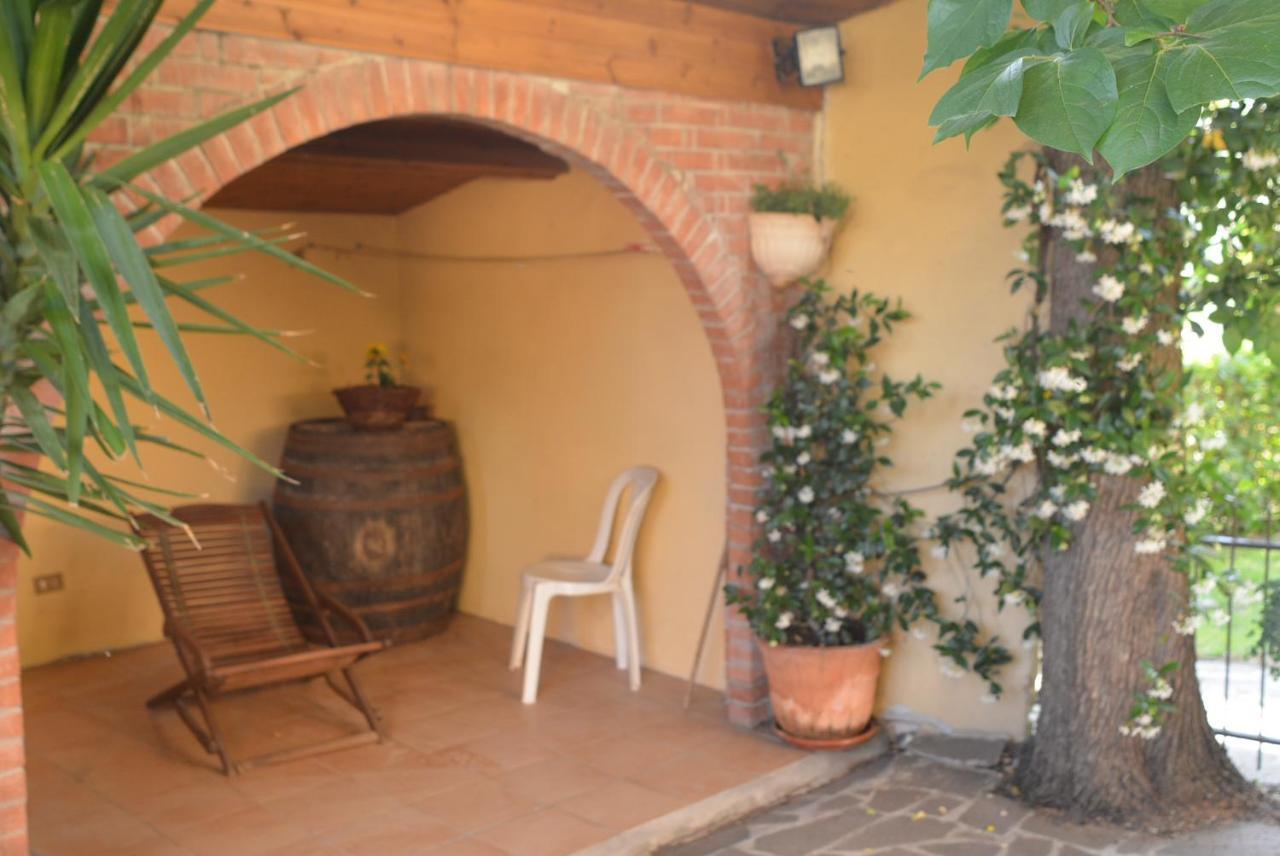 Villa Mischianti Губбио Экстерьер фото